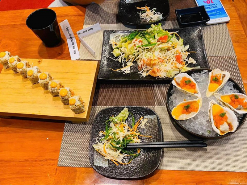 Thực đơn tại Uchi Sushi