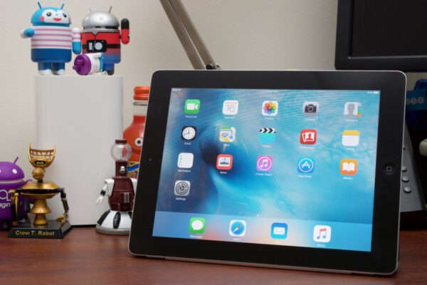 Những loại iPad phụ huynh không nên mua cho con học online